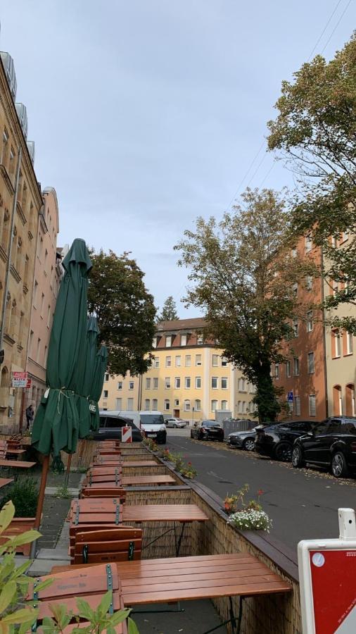 1 In A Shared Apartment,furnished Privatunterkunft *