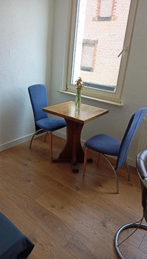 1 In A Shared Apartment,furnished Privatunterkunft *